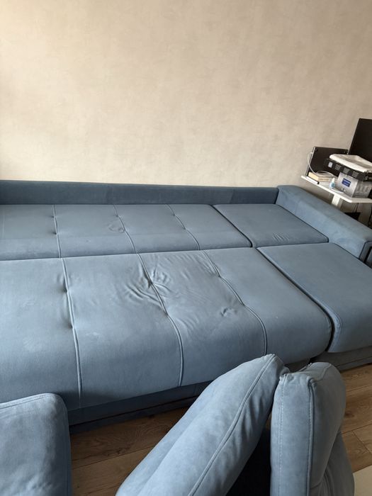 Продам диван, с 4 мя подушками