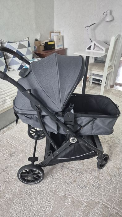 Каляска, почти новая