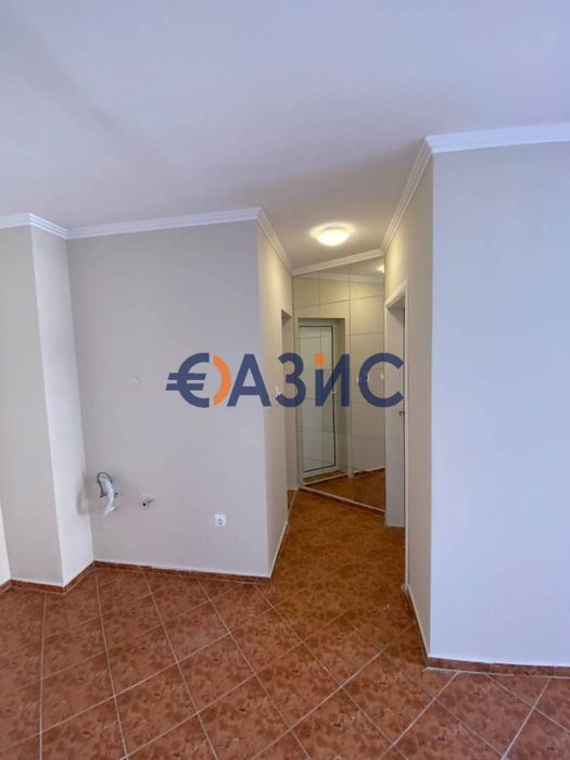 Продава се Двустаен апартамент в к.к. Слънчев бряг - 58 кв.м за 1056 €/кв.м - Снимка #8