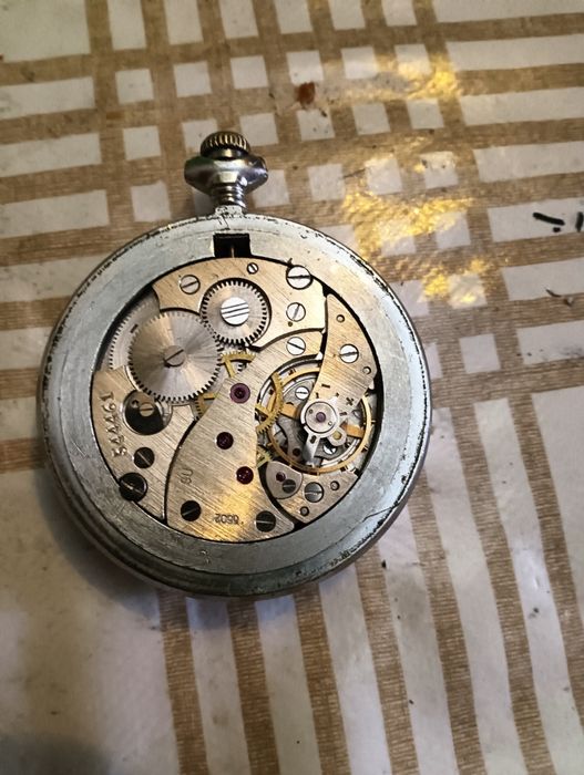 Часы карманные механические