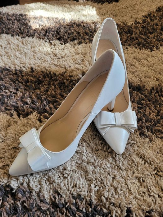 Pantofi mireasa.