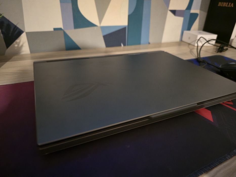 Laptop Asus strix g16 rx 4050