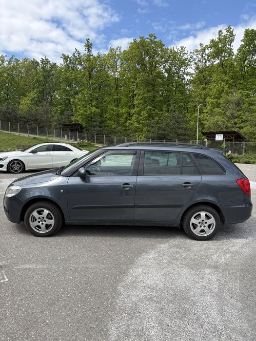 Skoda fabia 2  1.2 benzina