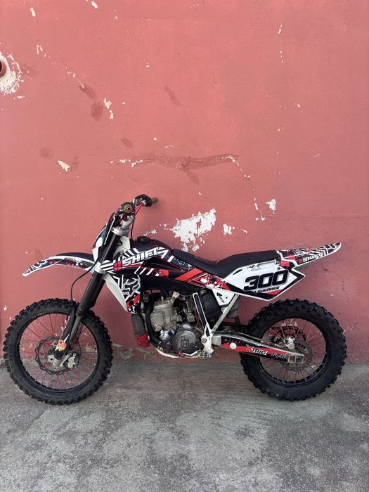 Husqvarna Wr 300 2T продавам енудро 300 2т