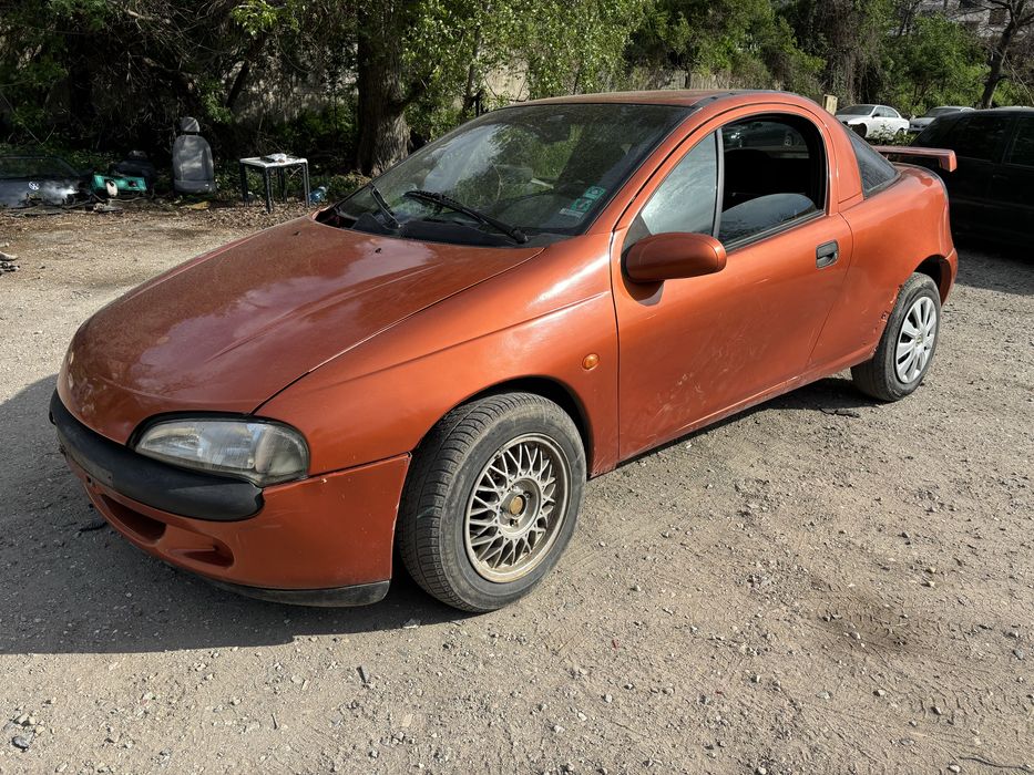 Опел тигра 1.6 на части.