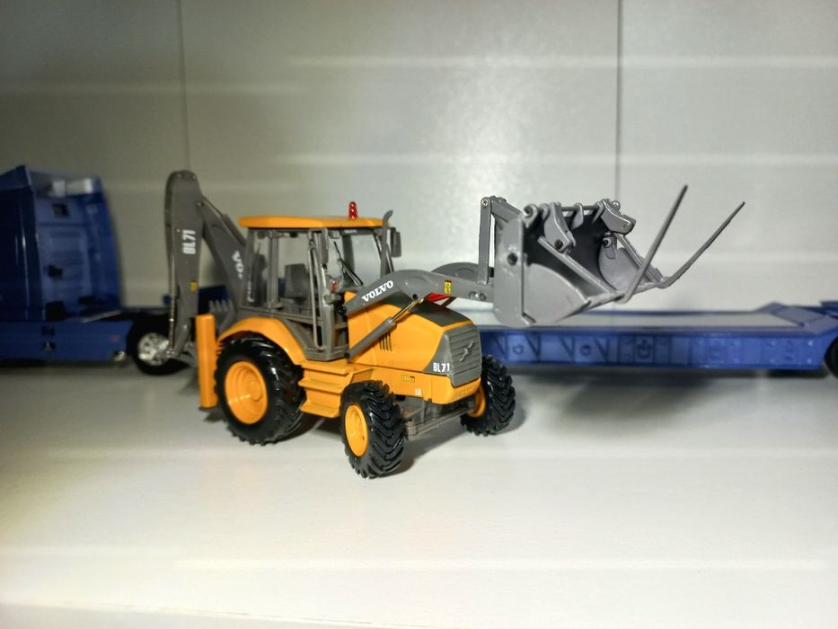 1:50 Motorart Volvo NH12 + Volvo BL71