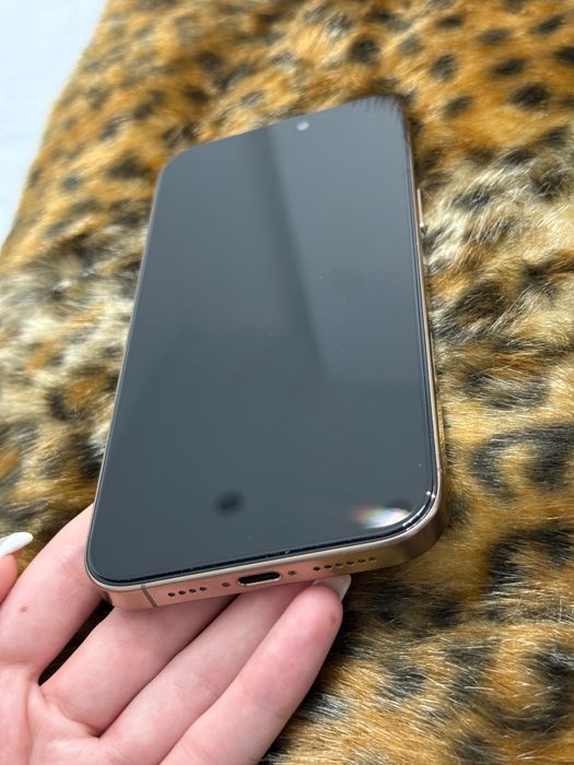iPhone 16Pro max 1Tb в гаранция Като Нов