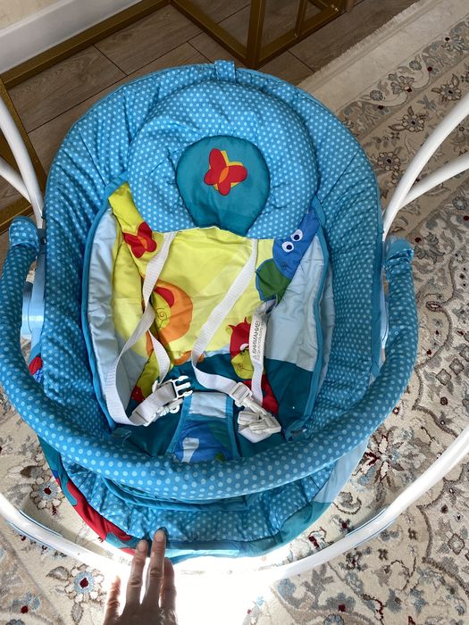 Продается шезлонг на батарейках