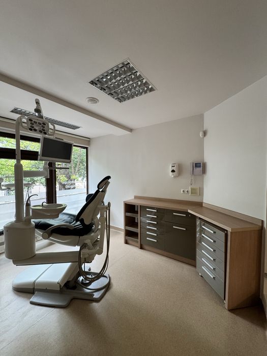 Inchiriez clinica stomatologica