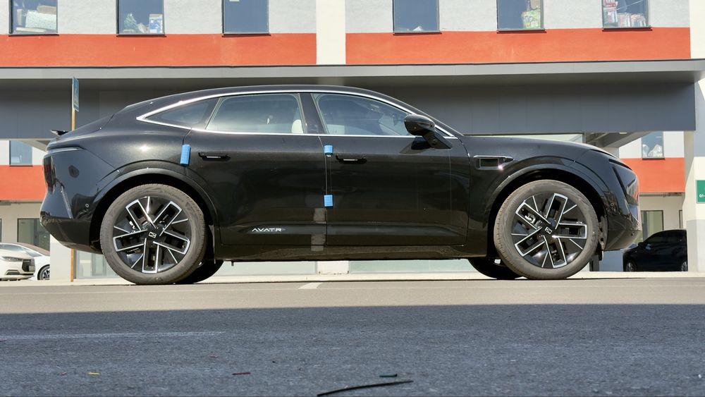 Avatr 11 EV 630 km Yangi premium elektromobil