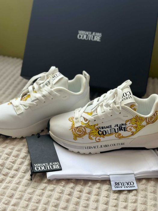 оригинални бели маратонки