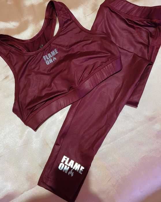 Спортен комплект Бюстие и клин H&M.