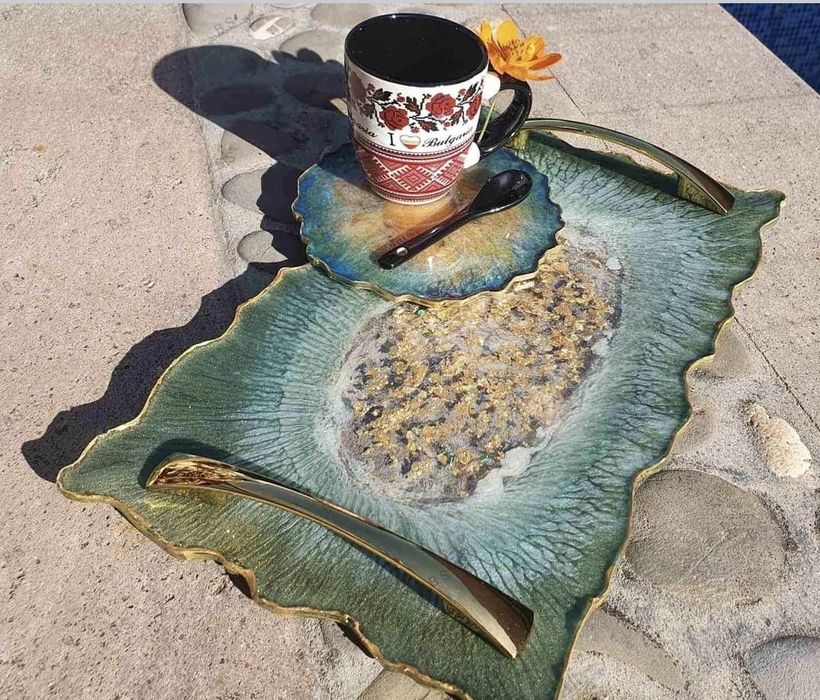 Подноси и подложки от епоксидна смола