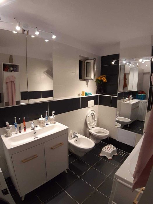 Apartament Cu 3 Camere Suprafata totala 93m / Suprafata Utila 75 m