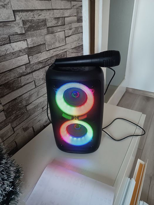 Продавам кареоки с  микрофон