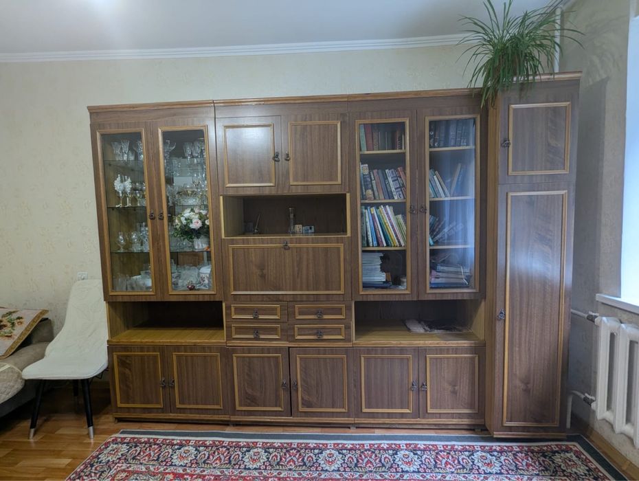 Стенка, комод, антресоль