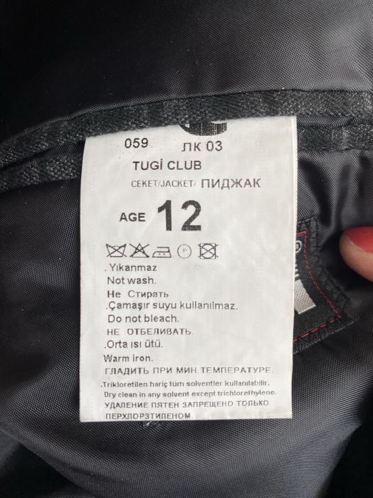 Продам пиджаки для мальчиков