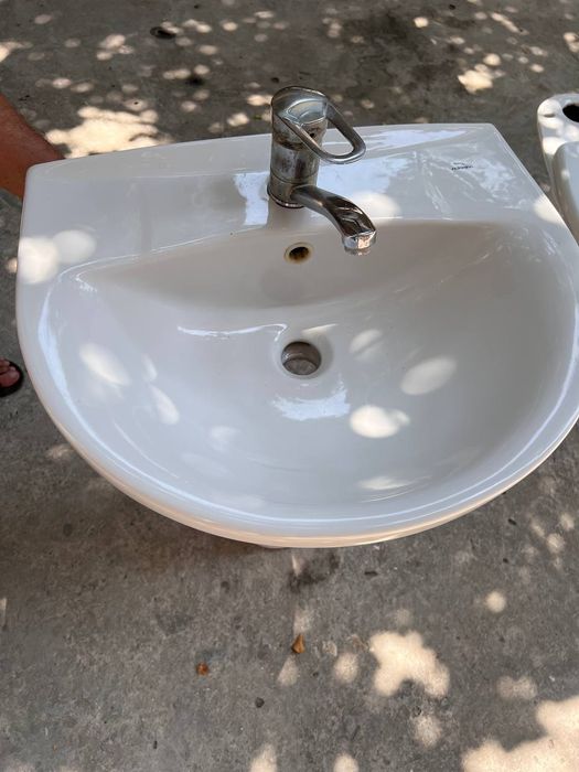 Продается Умывальник