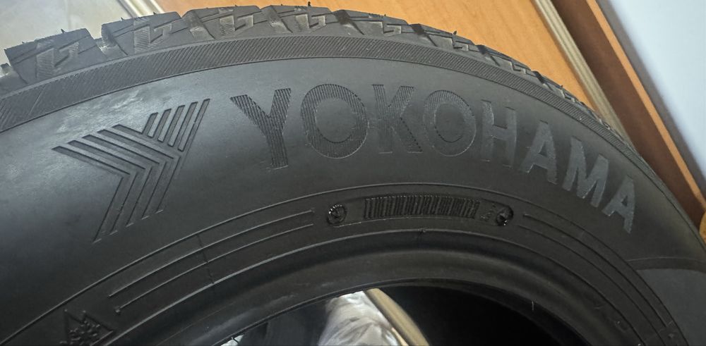 YOKOHAMA 225/55/16