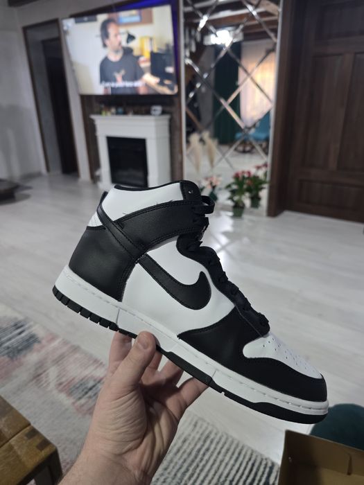 Adidasi Nike Dunk High