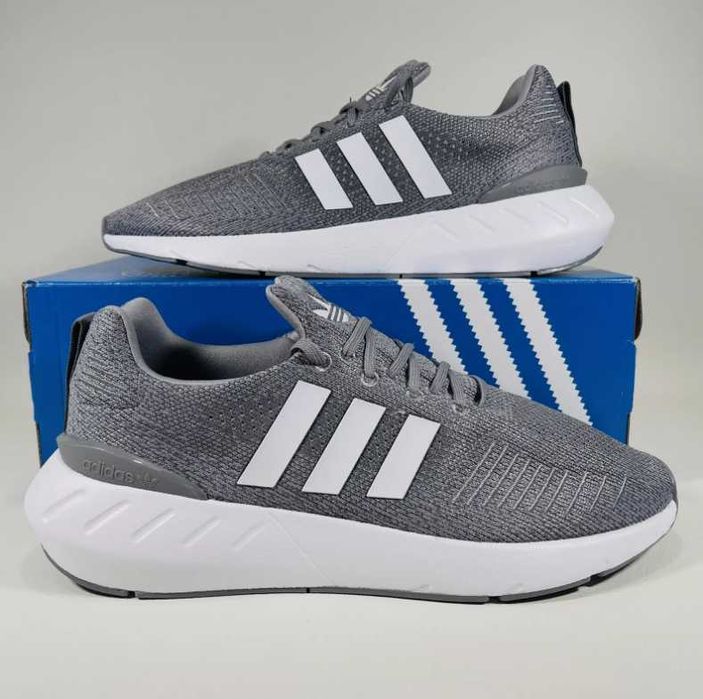 Оригинални мъжки обувки ADIDAS  SWIFT RUN 22  размери 42 -46 2/3