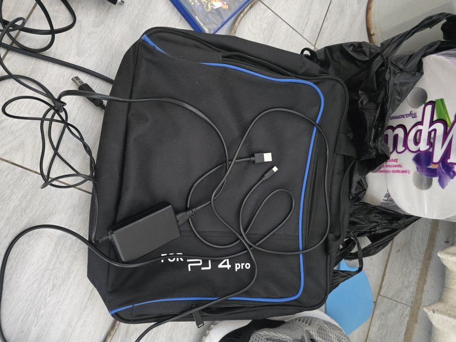Продам  Sony PlayStation 4pro