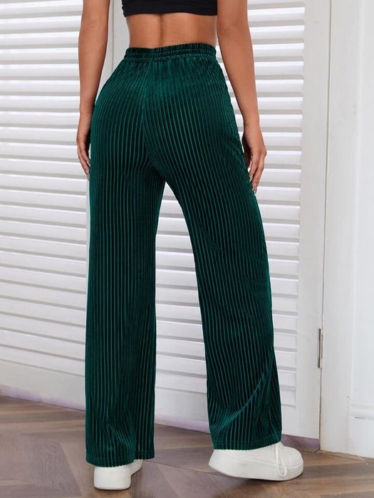 Уникален зелен панталон