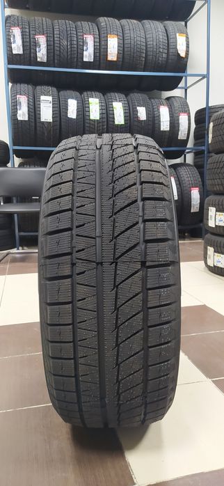 255/50R19 Roadx WU02