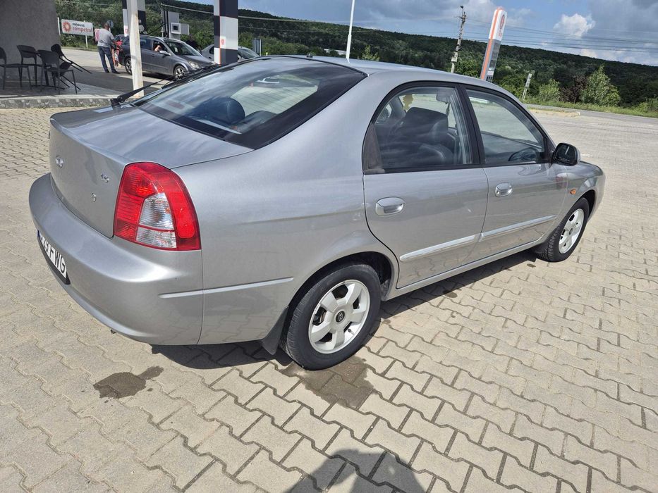 Vând KIA SHUMA II Berlina,70.000 KM,Vopsea Originală,Impecabilă,
