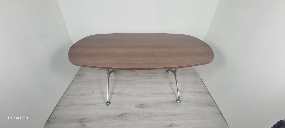 Немска конферентна и посетителска маса за дома и офиса обзавеждане