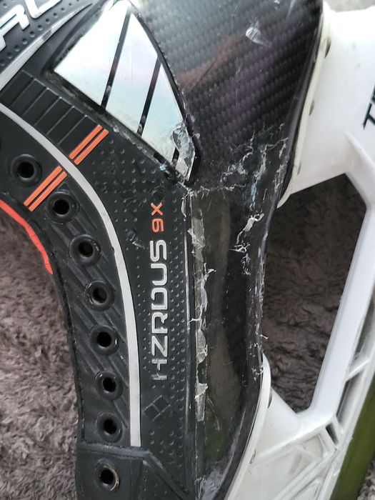 Продам коньки хоккейные