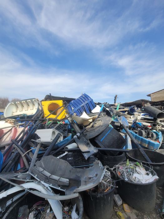 Plasmass buyumlari olamiz yaxshi narxlarda qayta ishlaymiz