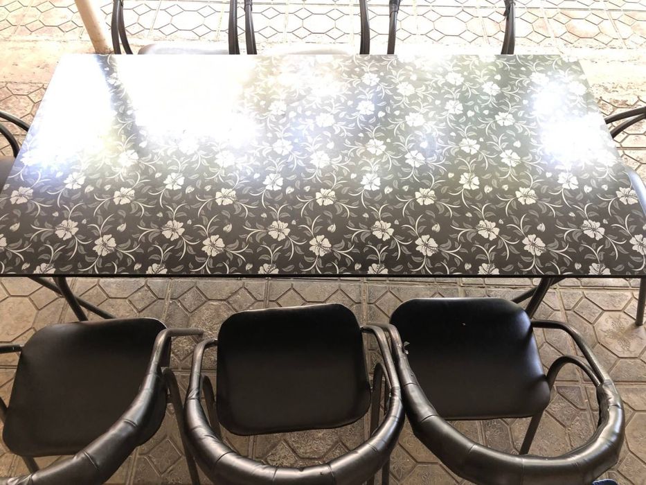 СРОЧНО !!! Продаётся новый комплект стол и 8 стульев