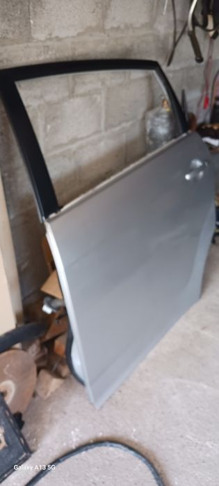 Задна лява врата corolla verso