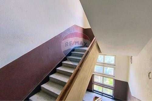 Продава се Етаж от къща в Нови пазар - 120 кв.м за 591 €/кв.м - Снимка #2