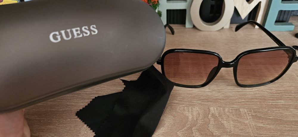 Ochelari de soare GUESS