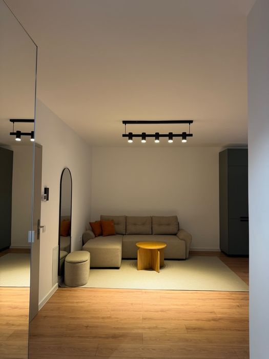 INCHIRIEZ apartament Rasnov