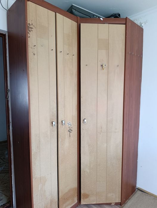 Продам два шкафа , б/у