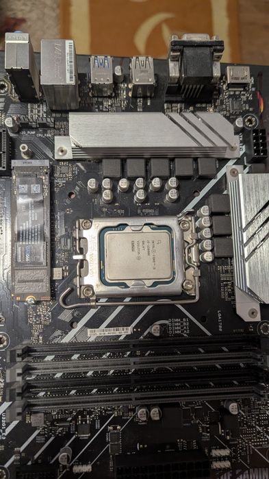 Pc gaming i5 12600k Rx 6600 8gb 32gb ddr4 3200 RGB 1tb 4.0 sursa 750