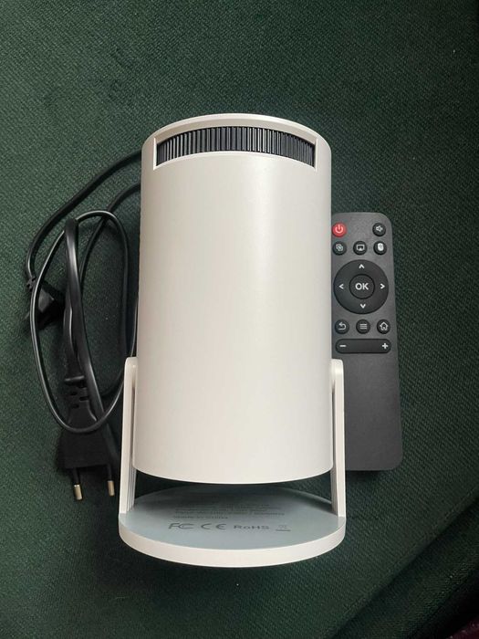 Преносим смарт мултимедиен проектор XMART MPP-40