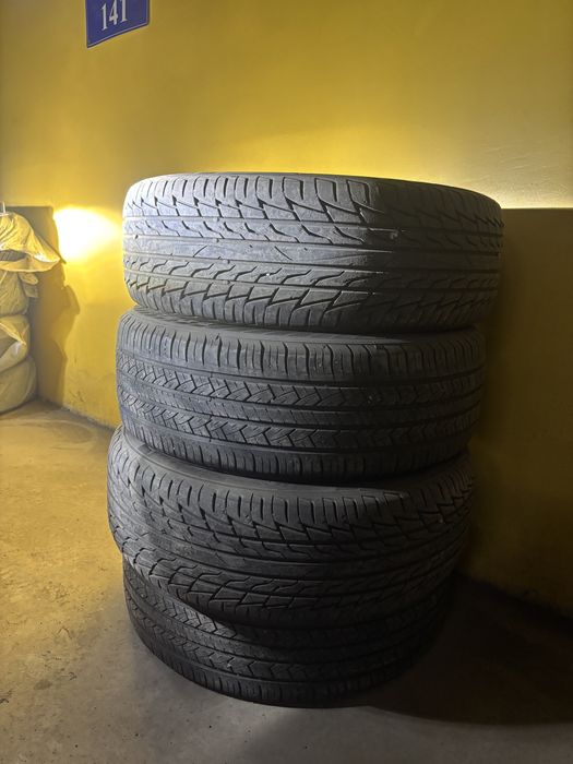 Продам комплект резины