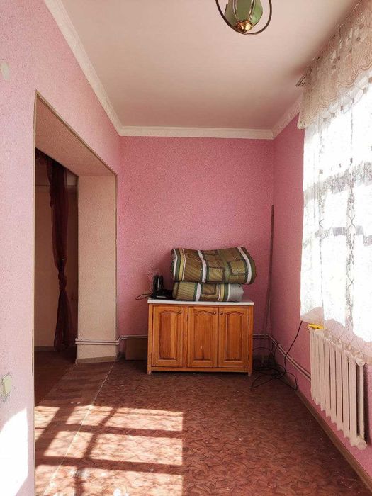 Срочно продам свою однокомнатную, кирпич, балкон 2х6