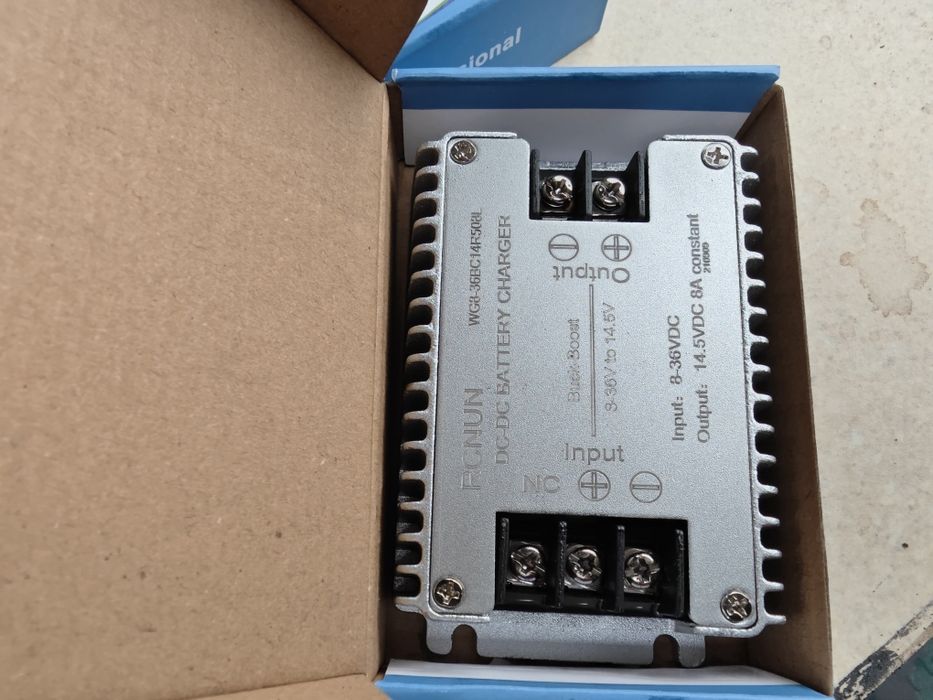 Зарядно за акумулатори DC/DC 8-36V 8A кемпер каравана