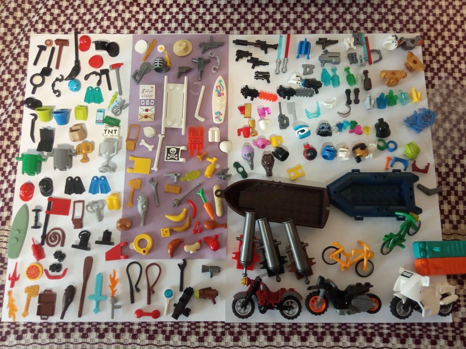 Lego - Accesorii pentru minifigurine, din toate timpurile si temele