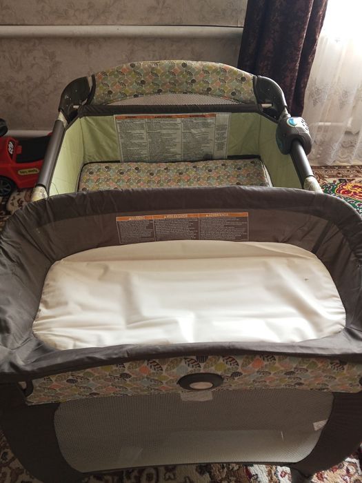 Продам манеж Graco