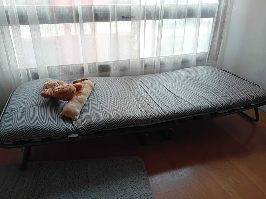 Pat pliabil cu saltea