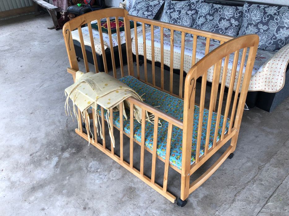 Детский манеж кровать + велосипед