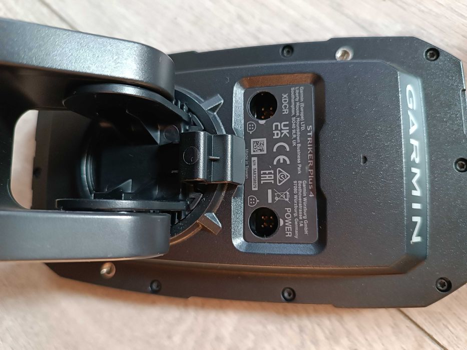 Сонар Garmin STRIKER™ Plus 4 комплект с акумулаторна батерия SBat 12V 9AH