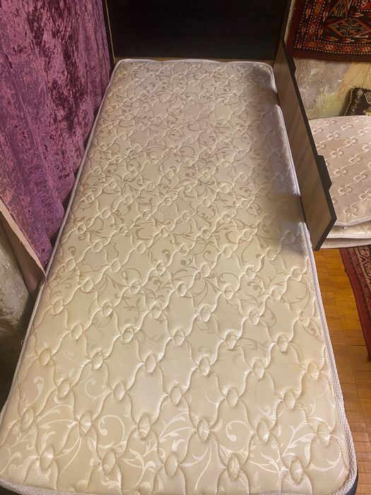 Кровать с матрасом 200х90 односпальная