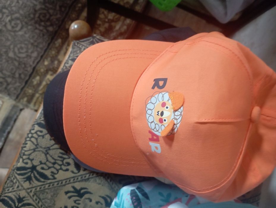Продам кепки. Новый.